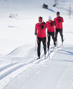 Ski de fond classique et ski de fond skating : quelles différences ?